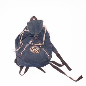 Vintage navy KIPLING backpack 🕊️